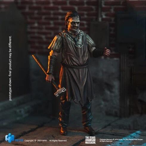 HIYA Toys Texas Chainsaw Massacre (2003) 1:18 Scale Action Figures - Leatherface (Killing Mask)