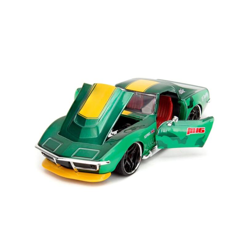Street Fighter: 1969 Chevrolet Corvette Stingray ZL1 with Cammy White Hollywood Rides 1:24 Scale Die Cast Vehicle