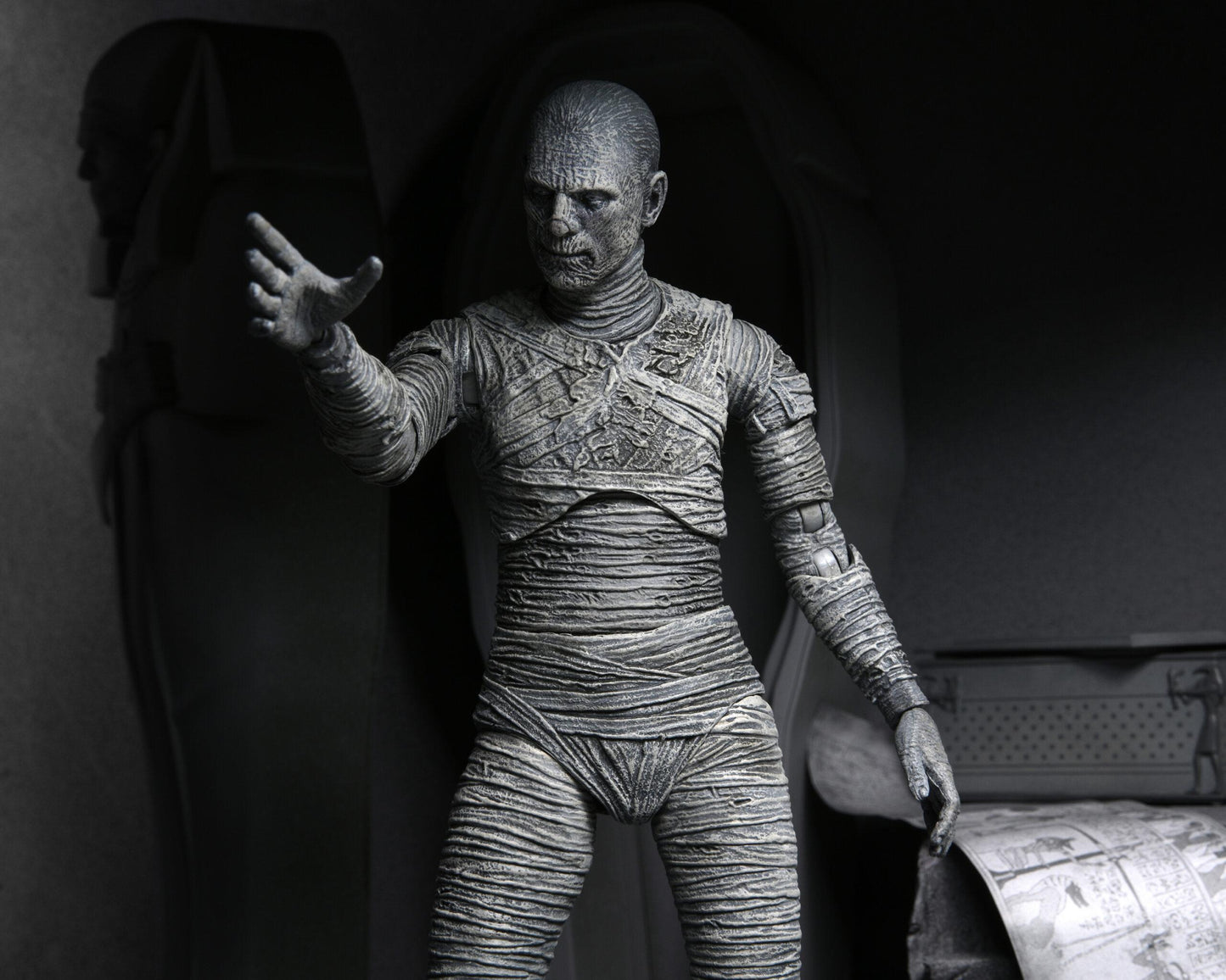 Universal Monsters Ultimate 7 Inch Scale Action Figure - The Mummy (Black & White)