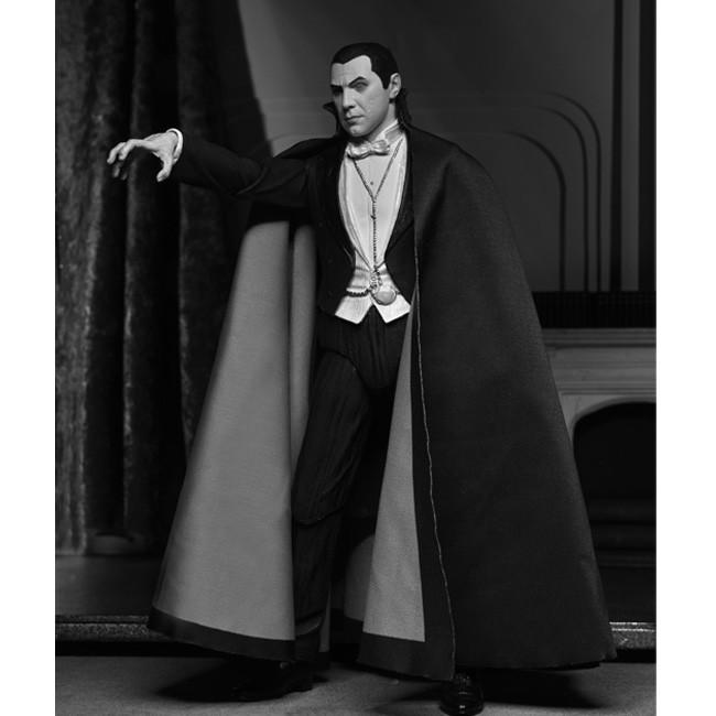 Universal Monsters Ultimate 7 Inch Scale Action Figure - Dracula (Black and White)