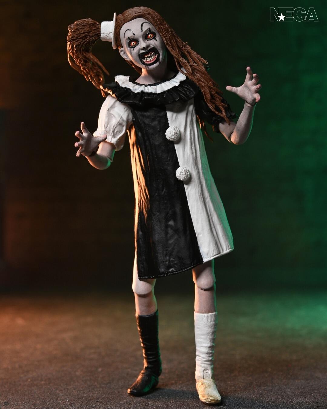 *PRE-ORDER Terrifier Ultimate 7 Inch Scale Action Figure 2 Pack - Art The Clown & Little Pale Girl