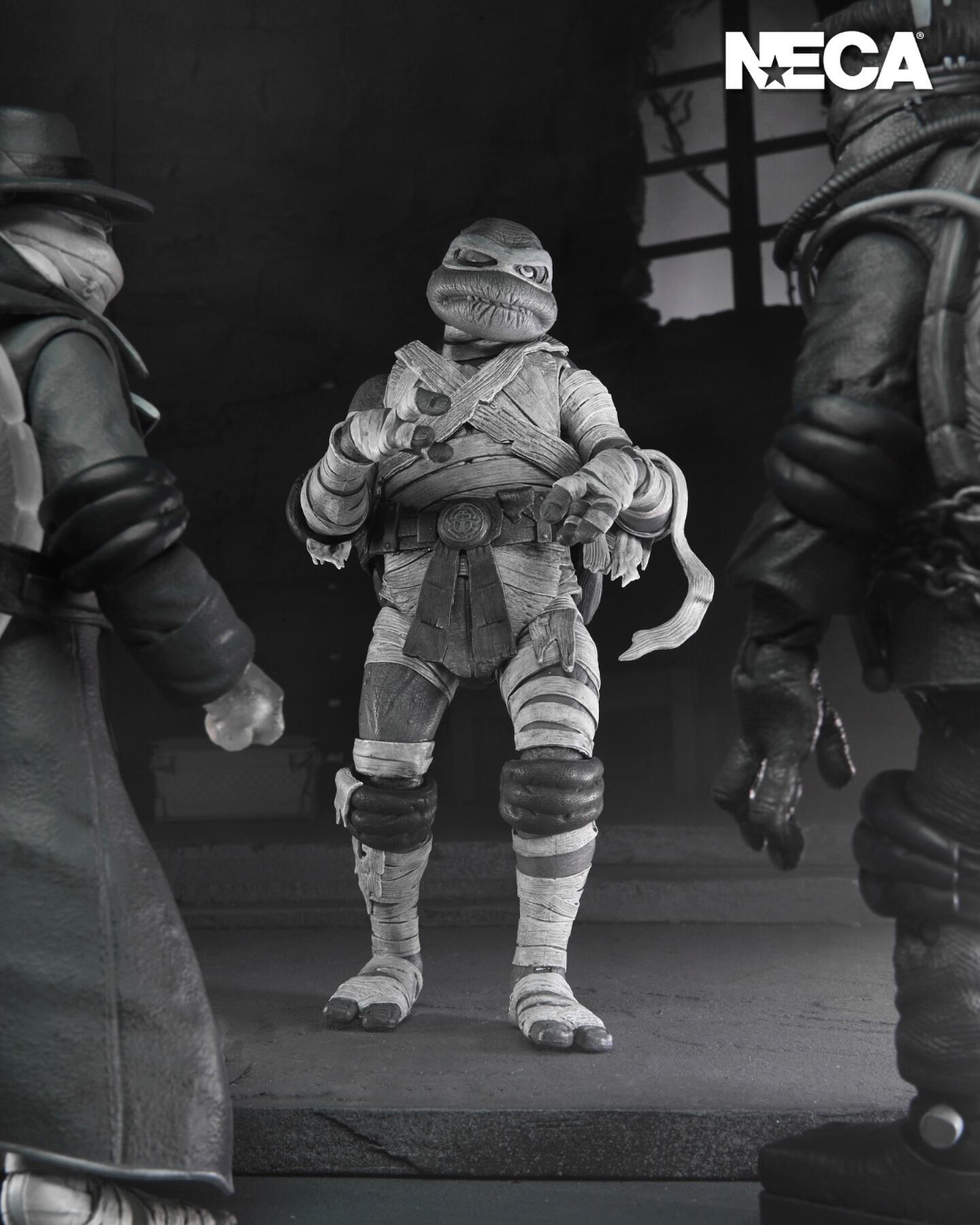 Universal Monsters x Teenage Mutant Ninja Turtles Action Figure 4-Pack - The Turtles (Black And White)