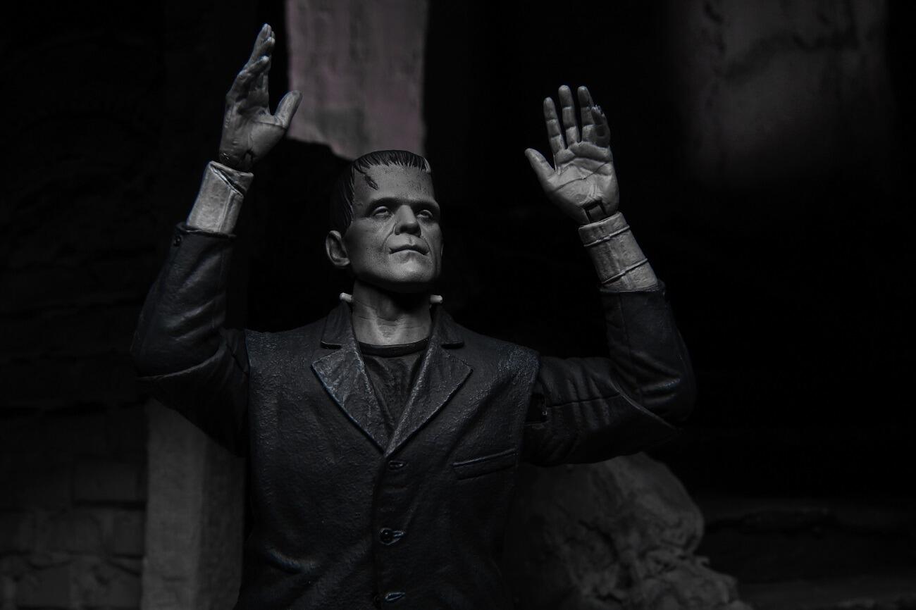 Universal Monsters Ultimate 7 Inch Scale Action Figure - Frankenstein's Monster (Black & White)