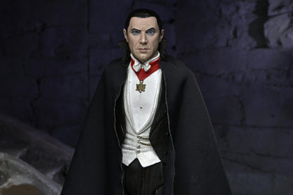 Universal Monsters Ultimate 7 Inch Scale Action Figure - Dracula (Transylvania)