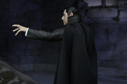 Universal Monsters Ultimate 7 Inch Scale Action Figure - Dracula (Transylvania)