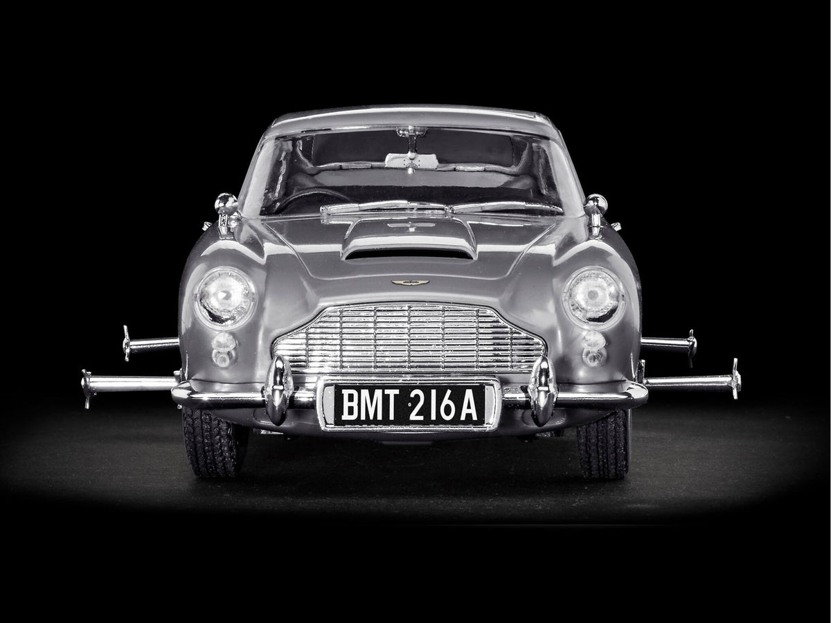 Revell James Bond 1/24 Scale Model Kit - Aston Martin DB5