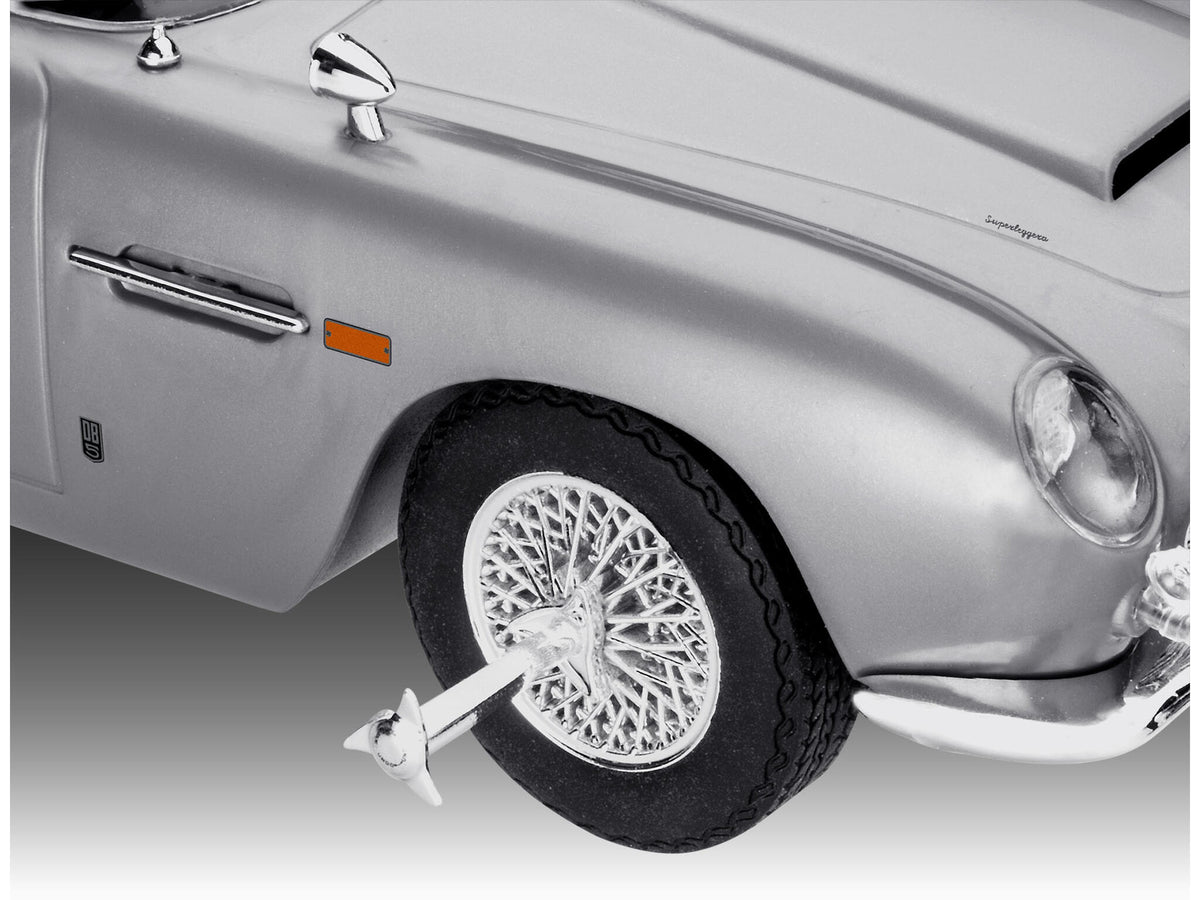 Revell James Bond 1/24 Scale Model Kit - Aston Martin DB5