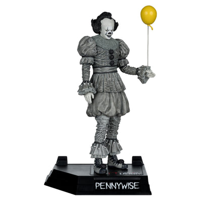 Welcome to Derry Movie Maniacs 6 Inch Posed Figure Wave 2 - Pennywise (Black & White)