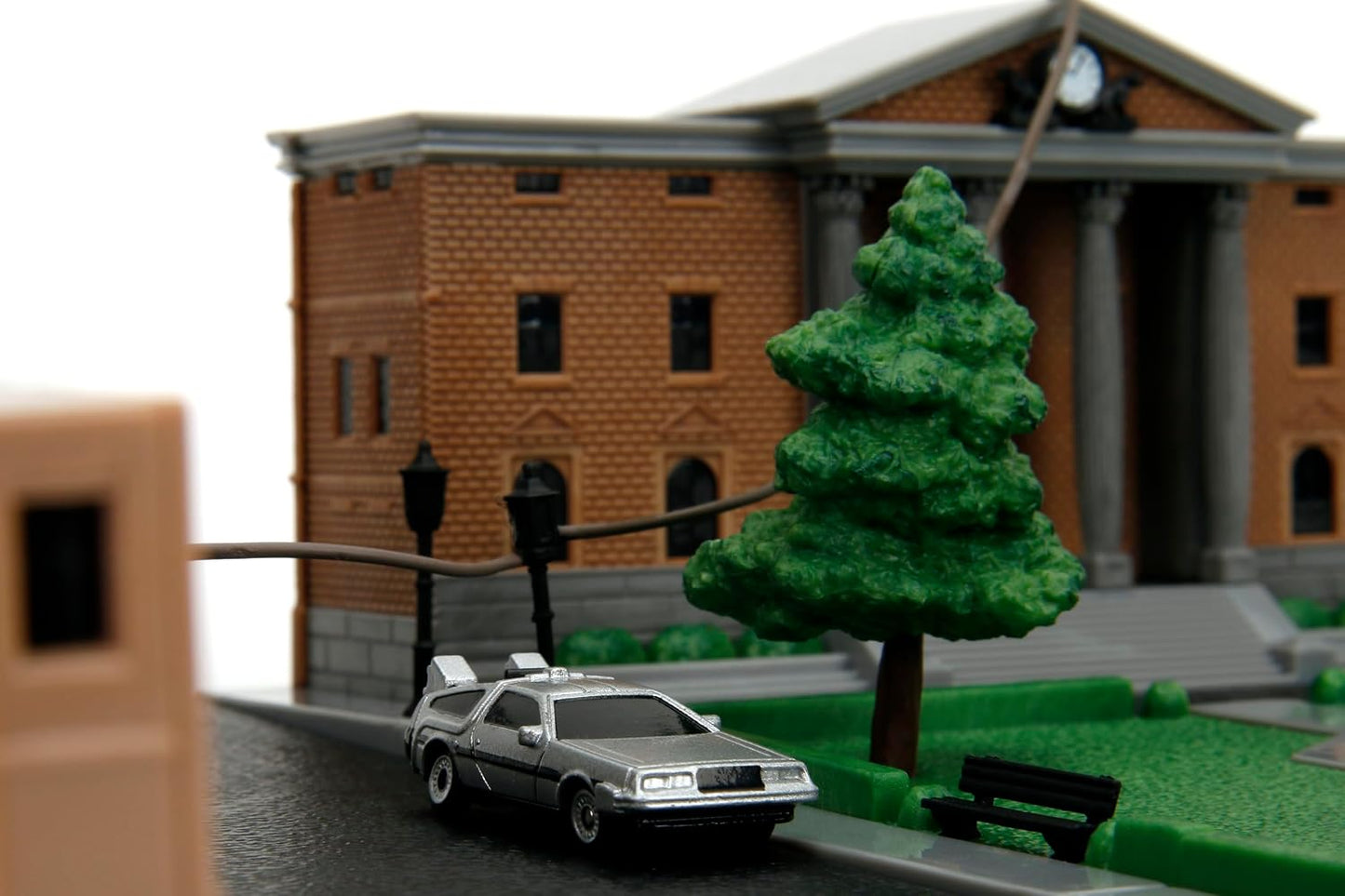 Back To The Future Jada Hollywood Rides Die Cast Nano Scene - Hill Valley Court House