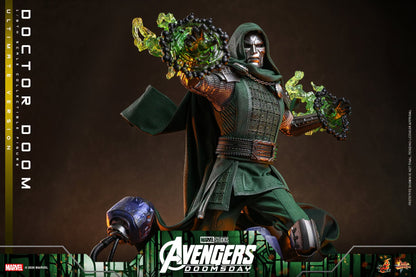 *PRE-ORDER Doctor Doom (Ultimate) - Marvel Avengers Doomsday Hot Toys Collectibles 1/6th Scale Action Figure