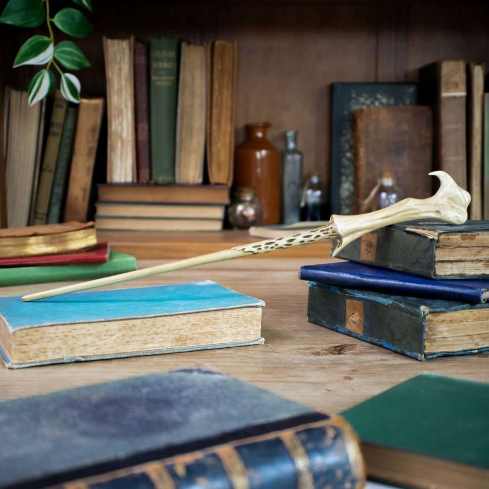 Harry Potter Wand Replica In Ollivanders Box - Lord Voldemort