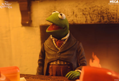 *PRE-ORDER The Muppets Christmas Carol 7 Inch Scale Ultimate Action Figure 2 Pack - Kermit As Bob Cratchit & Robin As Tiny Tim