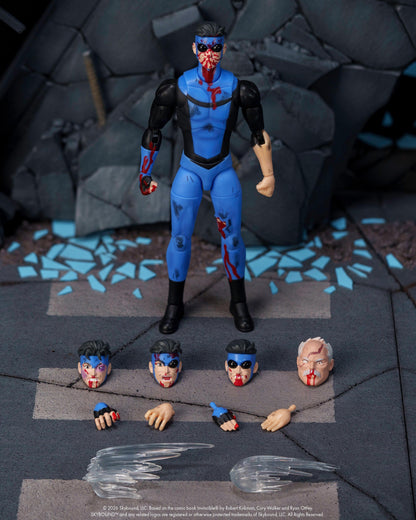 *PRE-ORDER Invincibles SDCC 2026 Exclusive 6 Inch Action Figure - Invincible (Battle Damaged Deluxe)