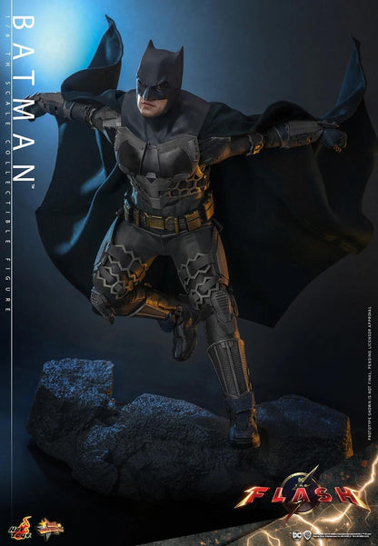 Batman - The Flash Movie Hot Toys Collectibles 1/6 Scale Action Figure