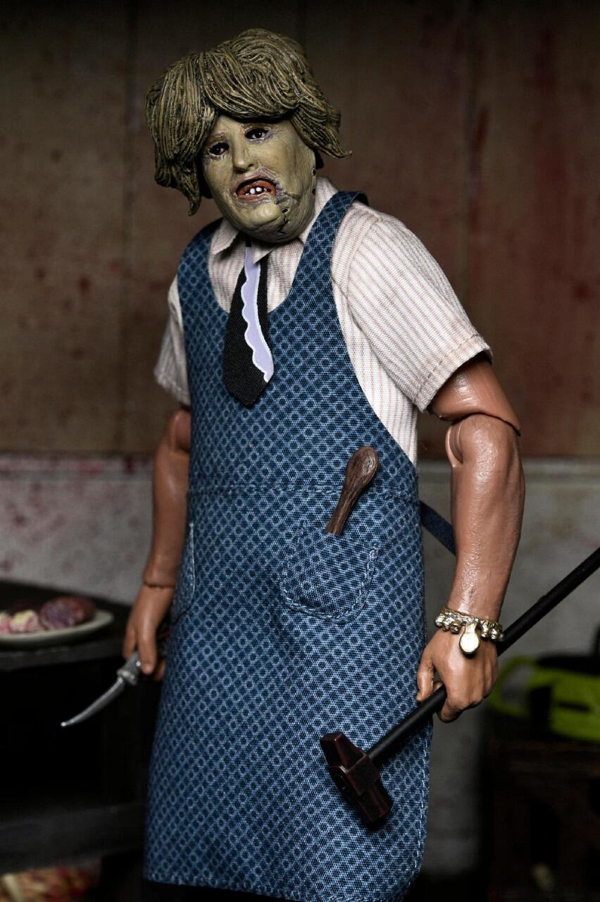 Texas Chainsaw Massacre Ultimate 8 Inch Clothed Action Figure - Leatherface (Old Lady Mask)