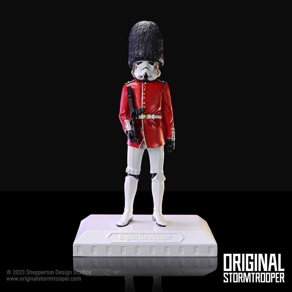 Star Wars The Original Stormtrooper 7.5 Inch Resin Collectible Figurine - Stormtrooper Royal Guard