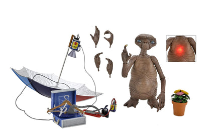 E.T. 40th Anniversary Deluxe Ultimate 7 Inch Scale Action Figure - E.T. with LED Chest