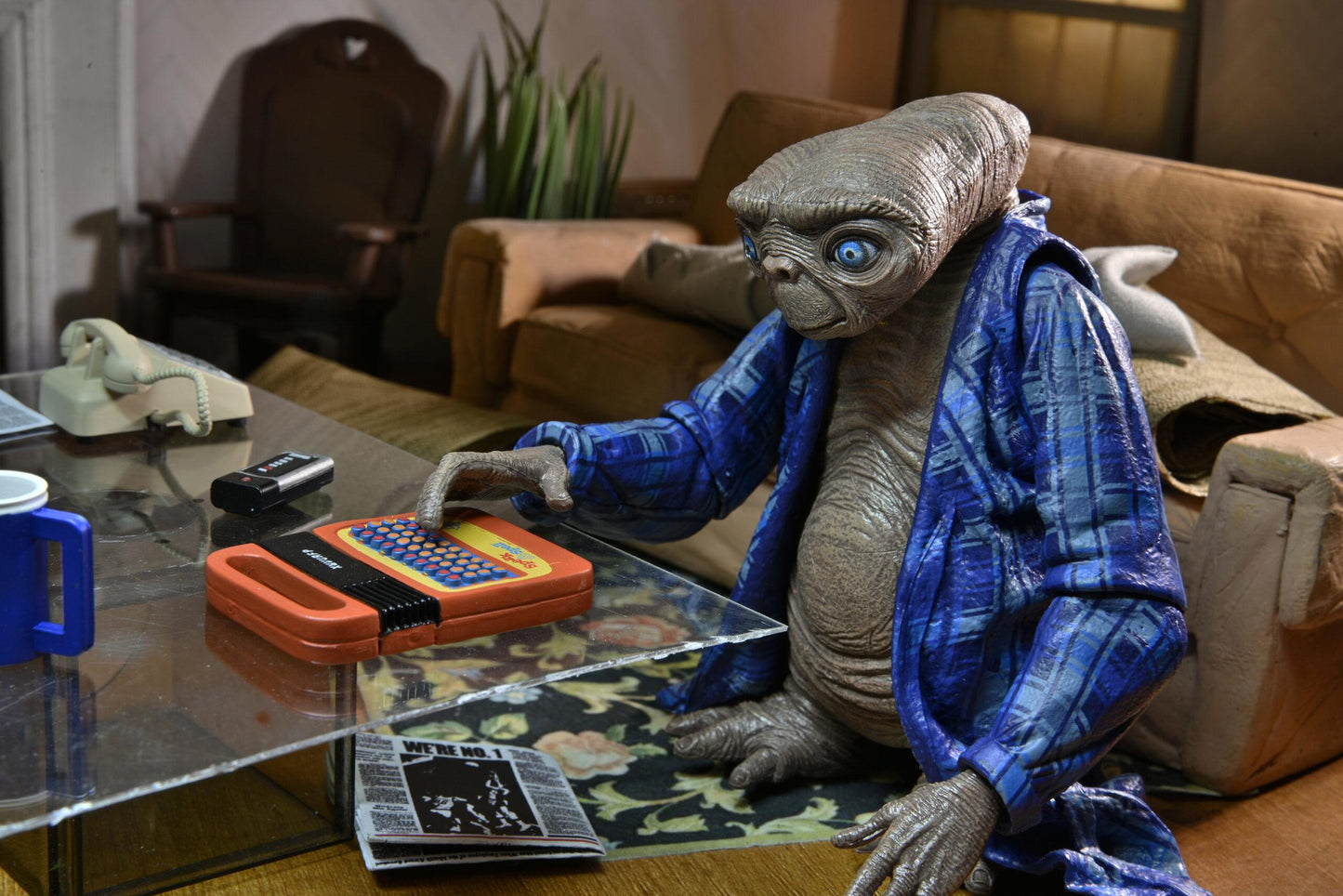 E.T. 40th Anniversary Ultimate 7 Inch Scale Action Figure - Telepathic E.T.