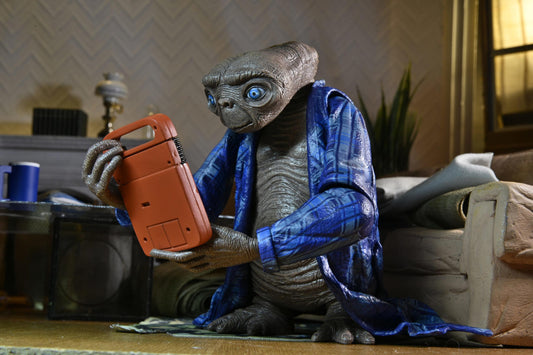 E.T. 40th Anniversary Ultimate 7 Inch Scale Action Figure - Telepathic E.T.