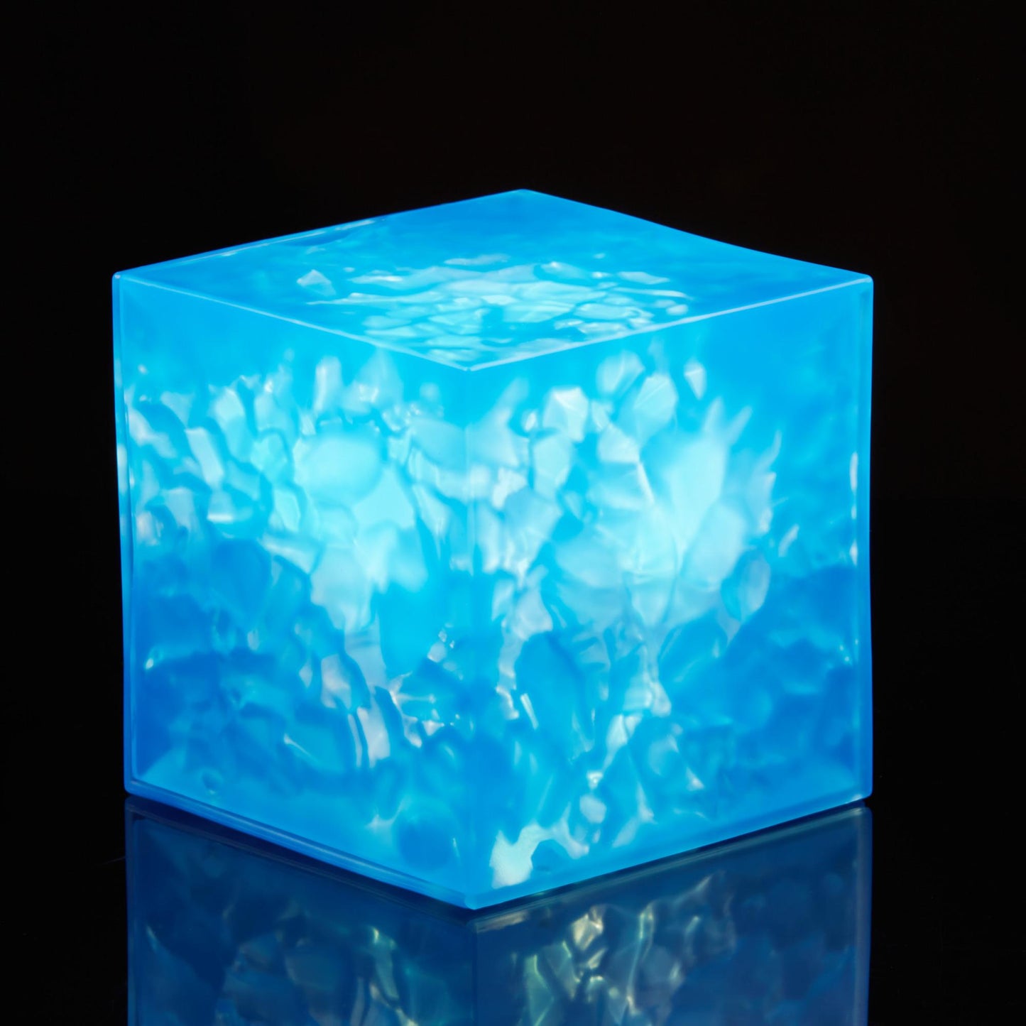 Marvel Legends Series Electronic Gear - Tesseract with Loki Action Figure