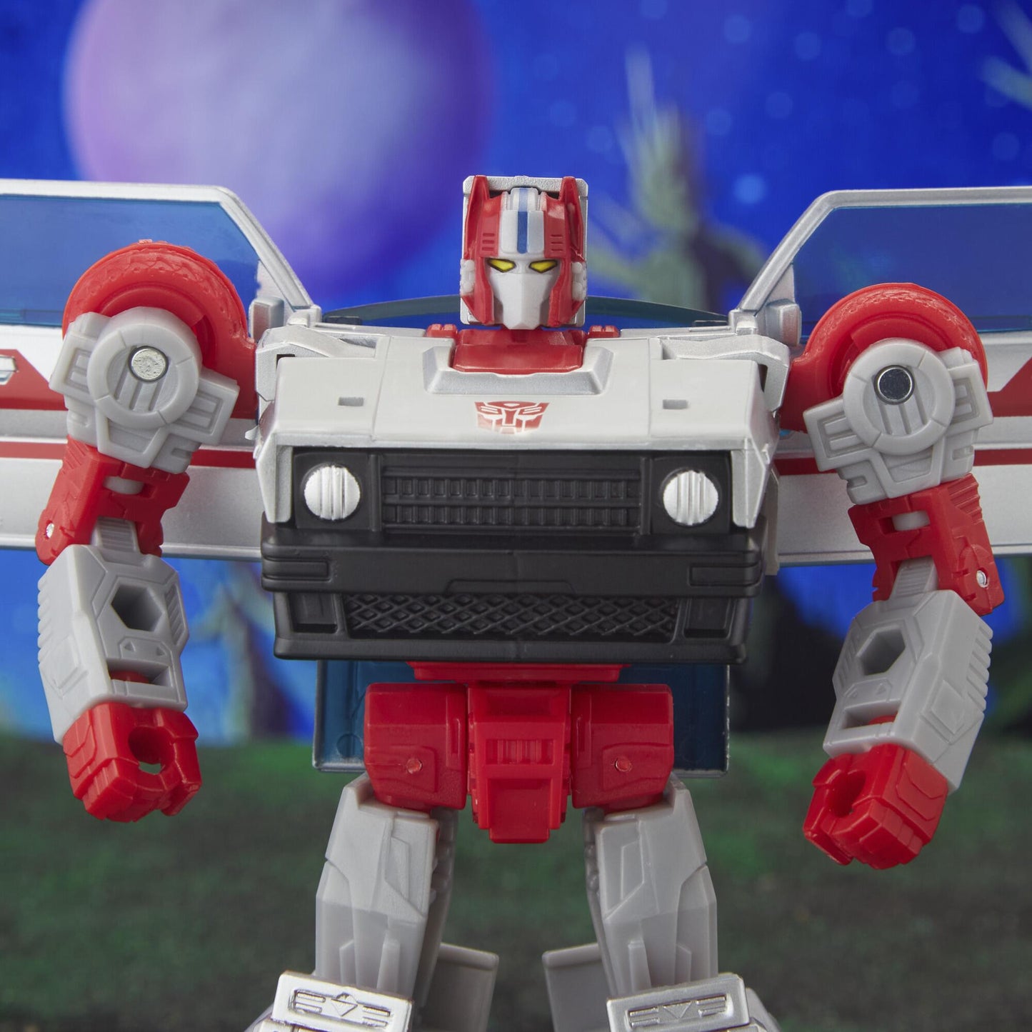 Transformers Generations Legacy Deluxe Class Action Figure - Crosscut