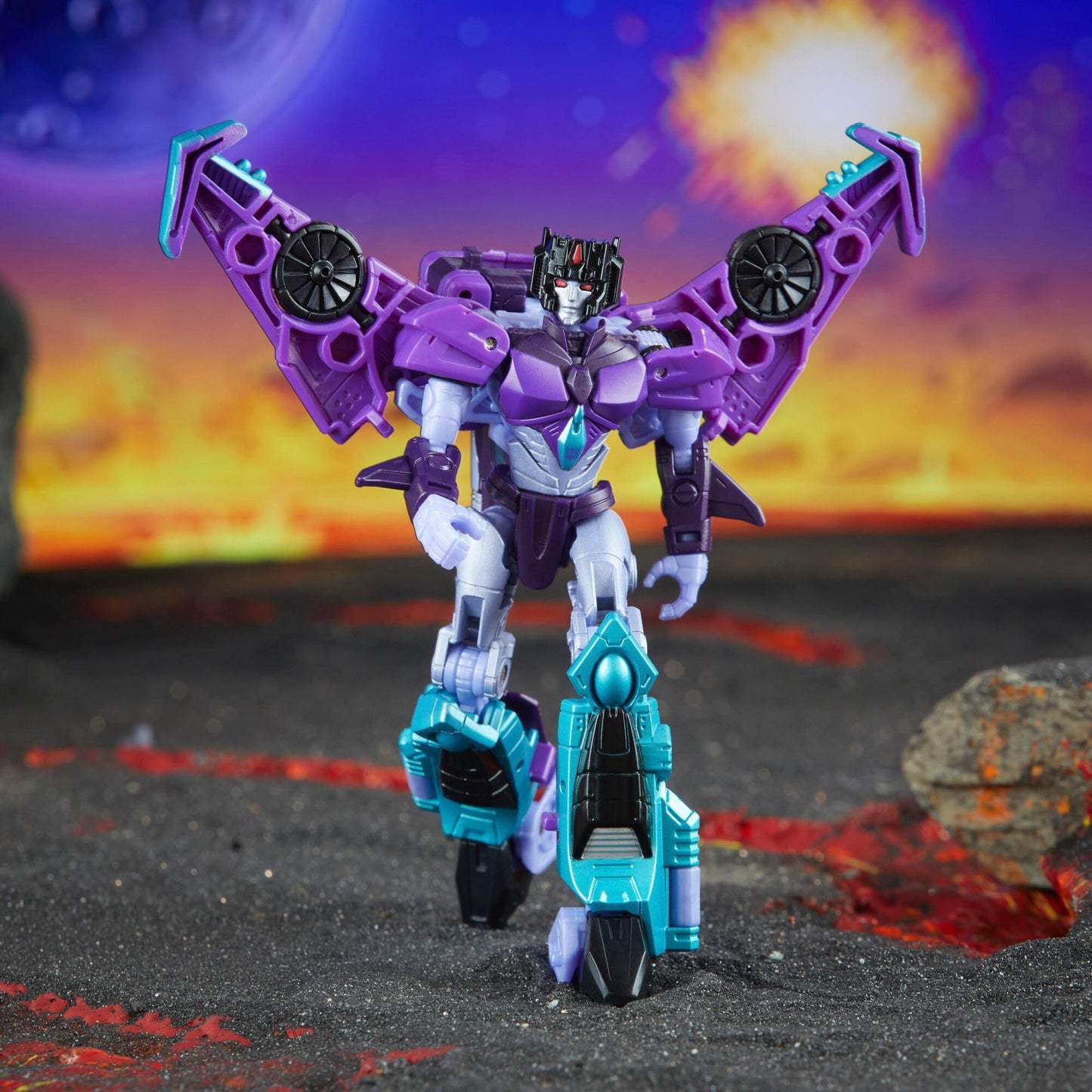 Transformers Legacy United Deluxe Class Action Figure - Slipstream