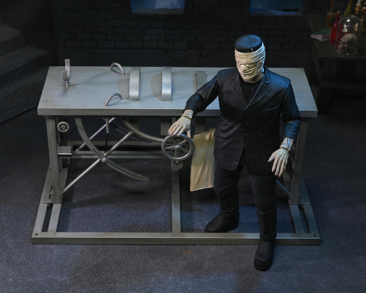 Universal Monsters Ultimate 7 Inch Scale - Frankenstein Accessory Pack