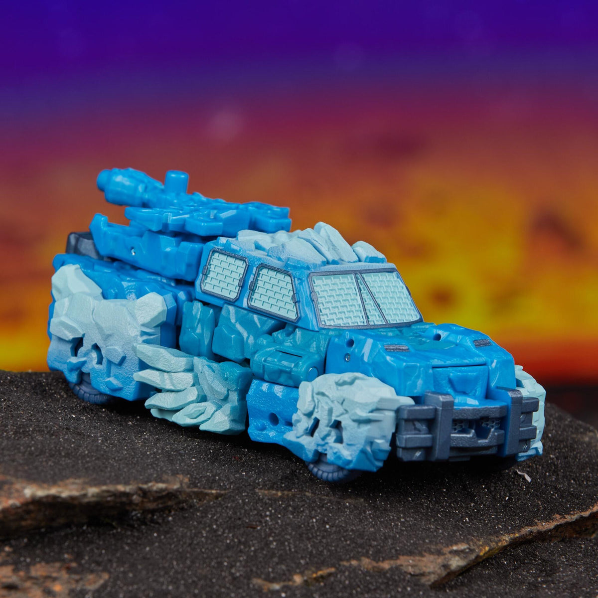 Transformers Legacy United Leader Class Action Figure - Star Raider Thundertron Nightstrike & Calcitron