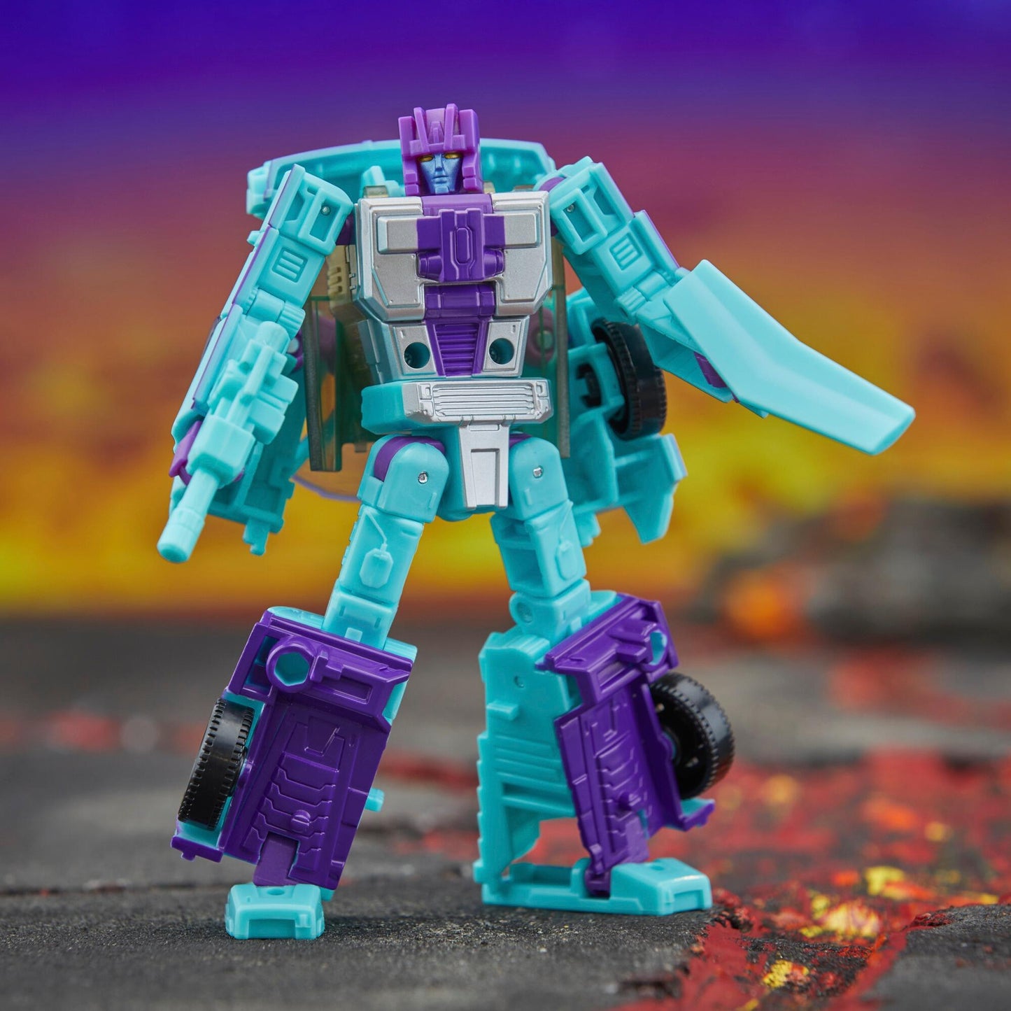 Transformers Legacy United Deluxe  Class Action Figure - G2 Universe Breakdown
