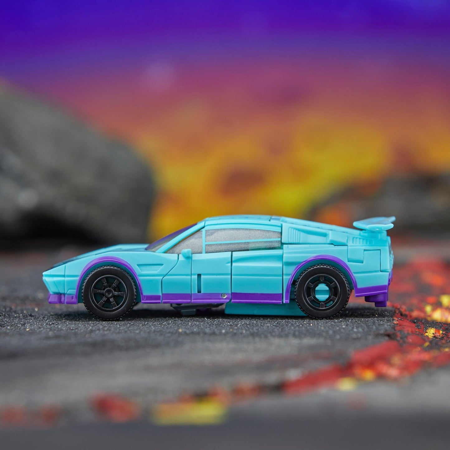 Transformers Legacy United Deluxe  Class Action Figure - G2 Universe Breakdown