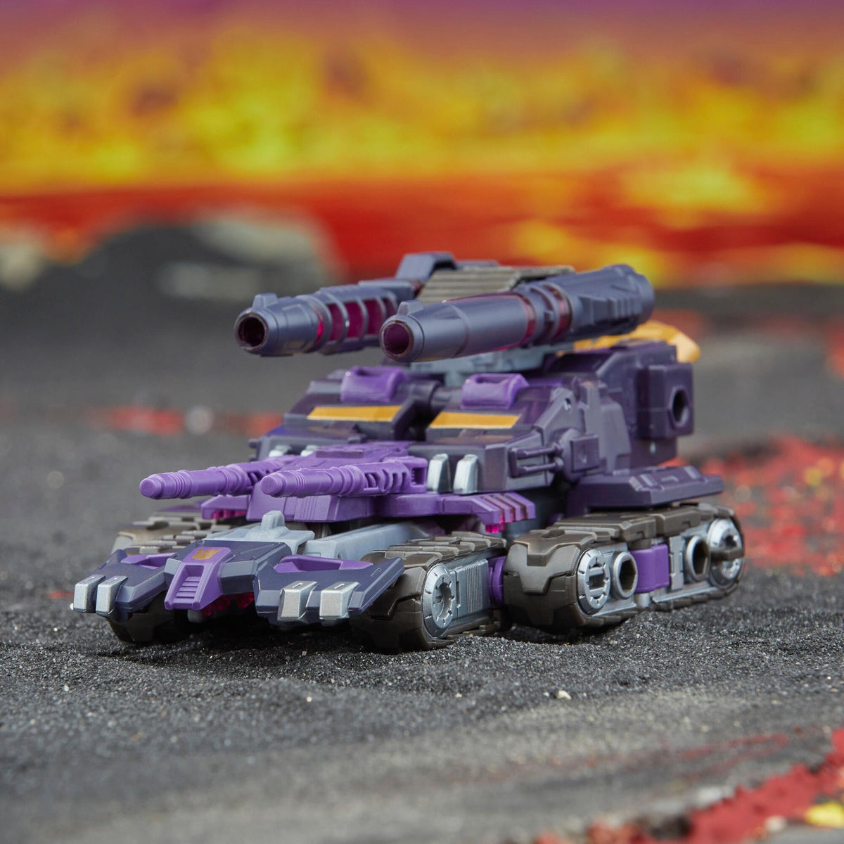 Transformers Legacy United Voyager Class Action Figure - Comic Universe Tarn