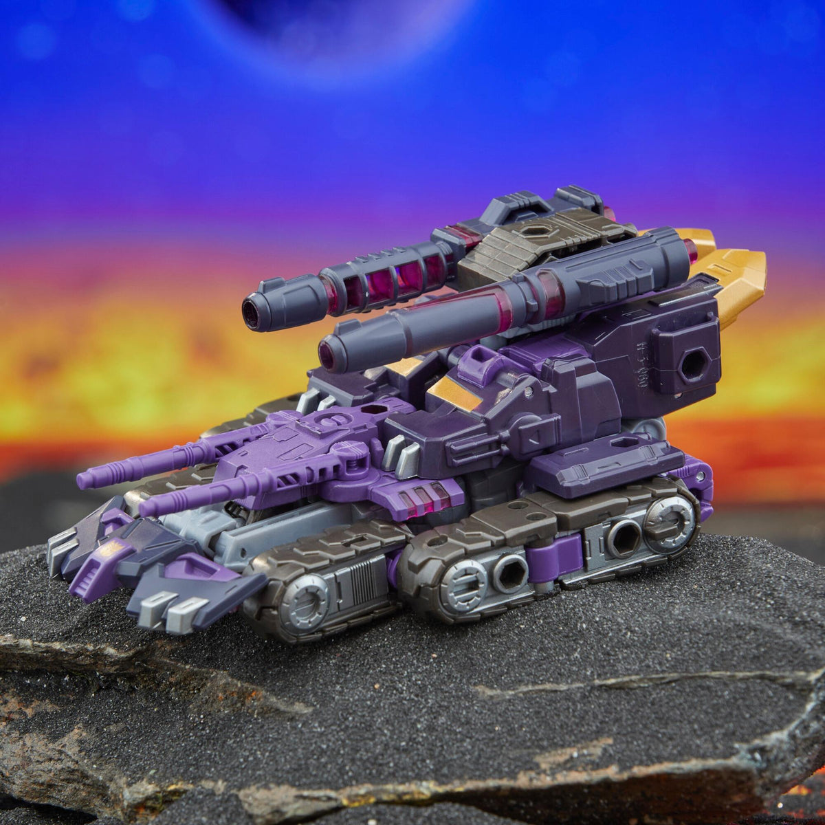 Transformers Legacy United Voyager Class Action Figure - Comic Universe Tarn