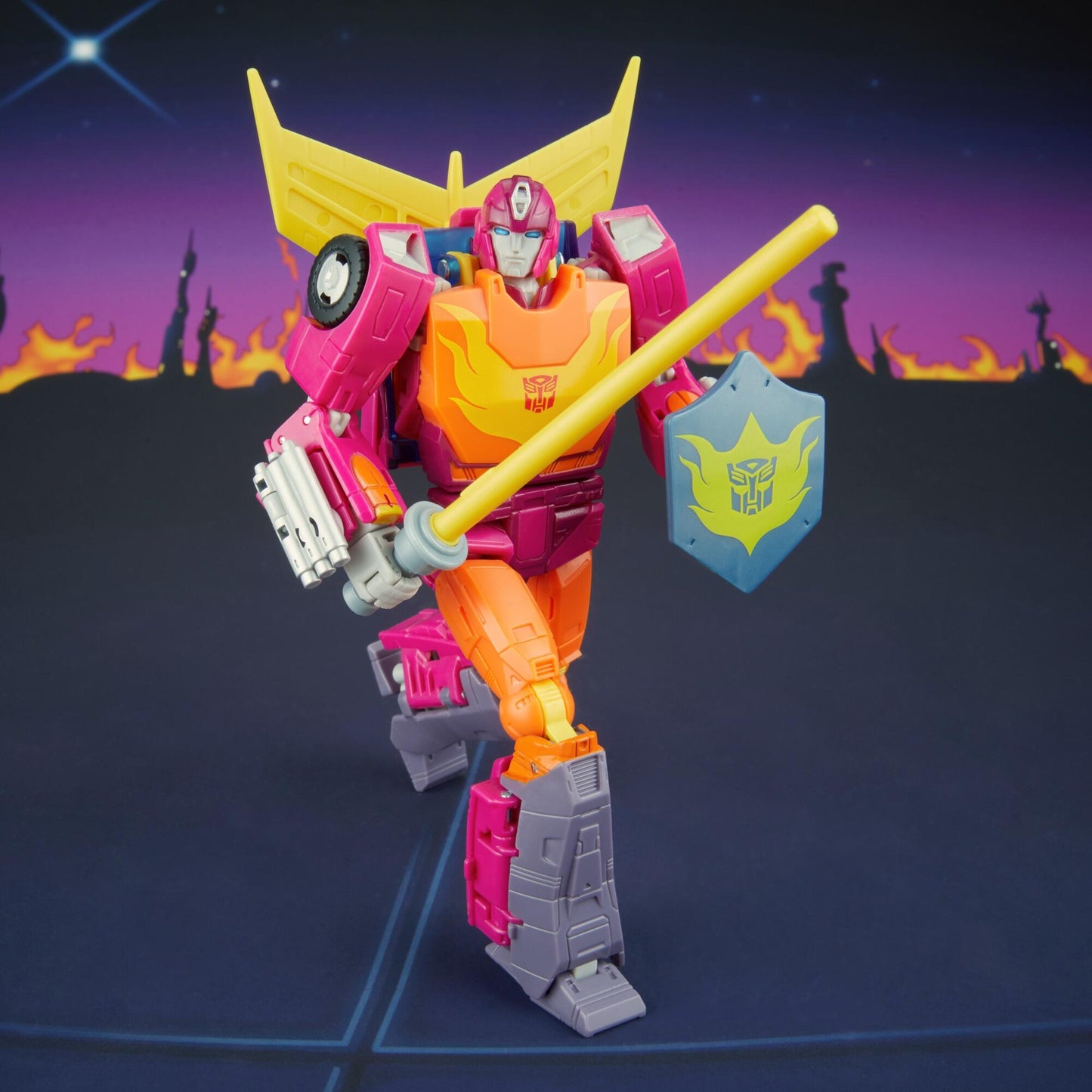 *PRE-ORDER Transformers Studio Series Voyager Class Action Figure - Hot Rod