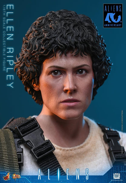 *PRE-ORDER Ellen Ripley - Aliens Hot Toys Collectibles 1/6 Scale Action Figure