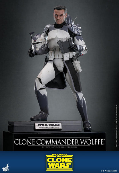 Clone Commander Wolffe - Star Wars: The Clone Wars Hot Toys Collectibles 1/6 Scale Action Figure