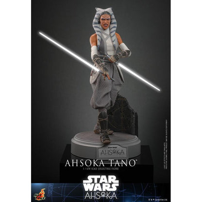 Ahsoka Tano (White) - Star Wars Hot Toys Collectibles 1/6 Scale Action Figure
