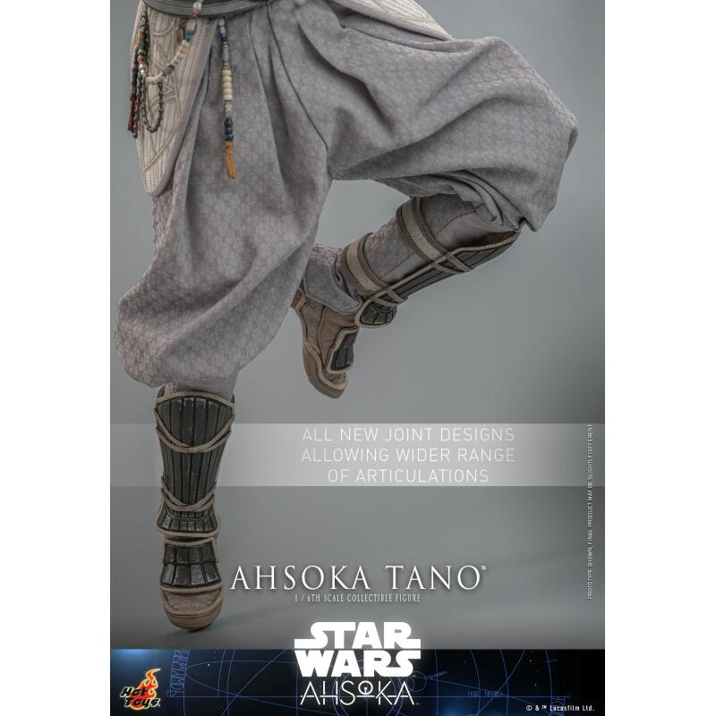 Ahsoka Tano (White) - Star Wars Hot Toys Collectibles 1/6 Scale Action Figure
