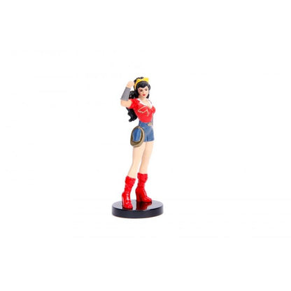DC Comics - 1952 Chevy COE Pickup with Wonder Woman Figure Hollywood Rides 1:24 Scale Die Cast Vehicle