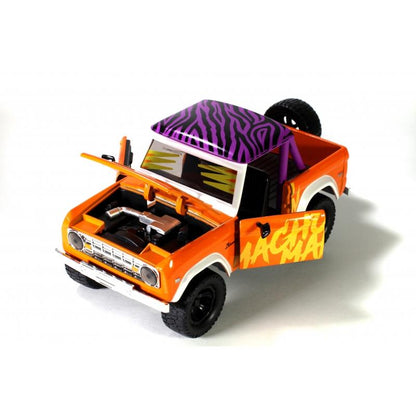 WWE - 1973 Ford Bronco with Macho Man (Randy Savage) Figure Hollywood Rides 1:24 Scale Die Cast Vehicle