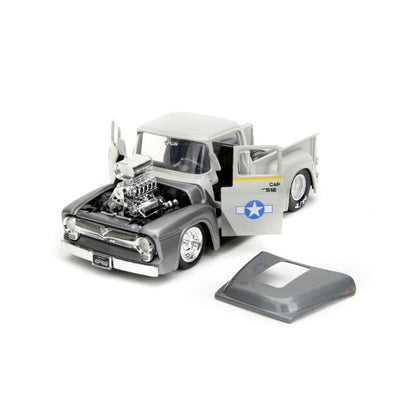 Street Fighter: 1956 Ford F-100 wtih Guile Hollywood Rides 1:24 Scale Die Cast Vehicle