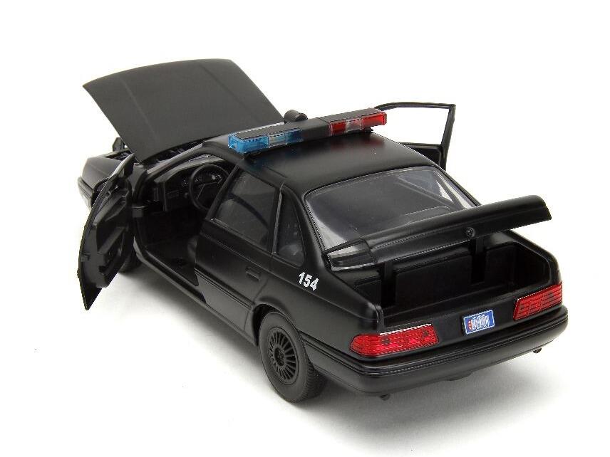 Robocop - OCP Ford Taurus with Robocop Figure Hollywood Rides 1:24 Scale Die Cast Vehicle
