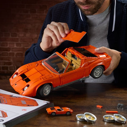 Mattel Brick Shop Hot Wheels Premium Series - Lamborghini Miura P400 SV
