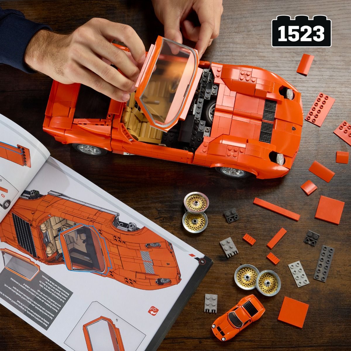 Mattel Brick Shop Hot Wheels Premium Series - Lamborghini Miura P400 SV
