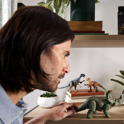 Jurassic World Hammond Collection Action Figure - Sinoceratops