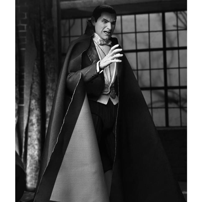 Universal Monsters Ultimate 7 Inch Scale Action Figure - Dracula (Black and White)