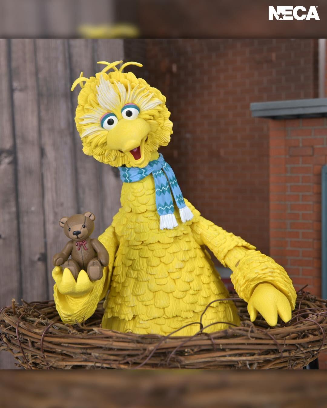 Sesame Street 7 Inch Scale Ultimate Action Figure - Big Bird