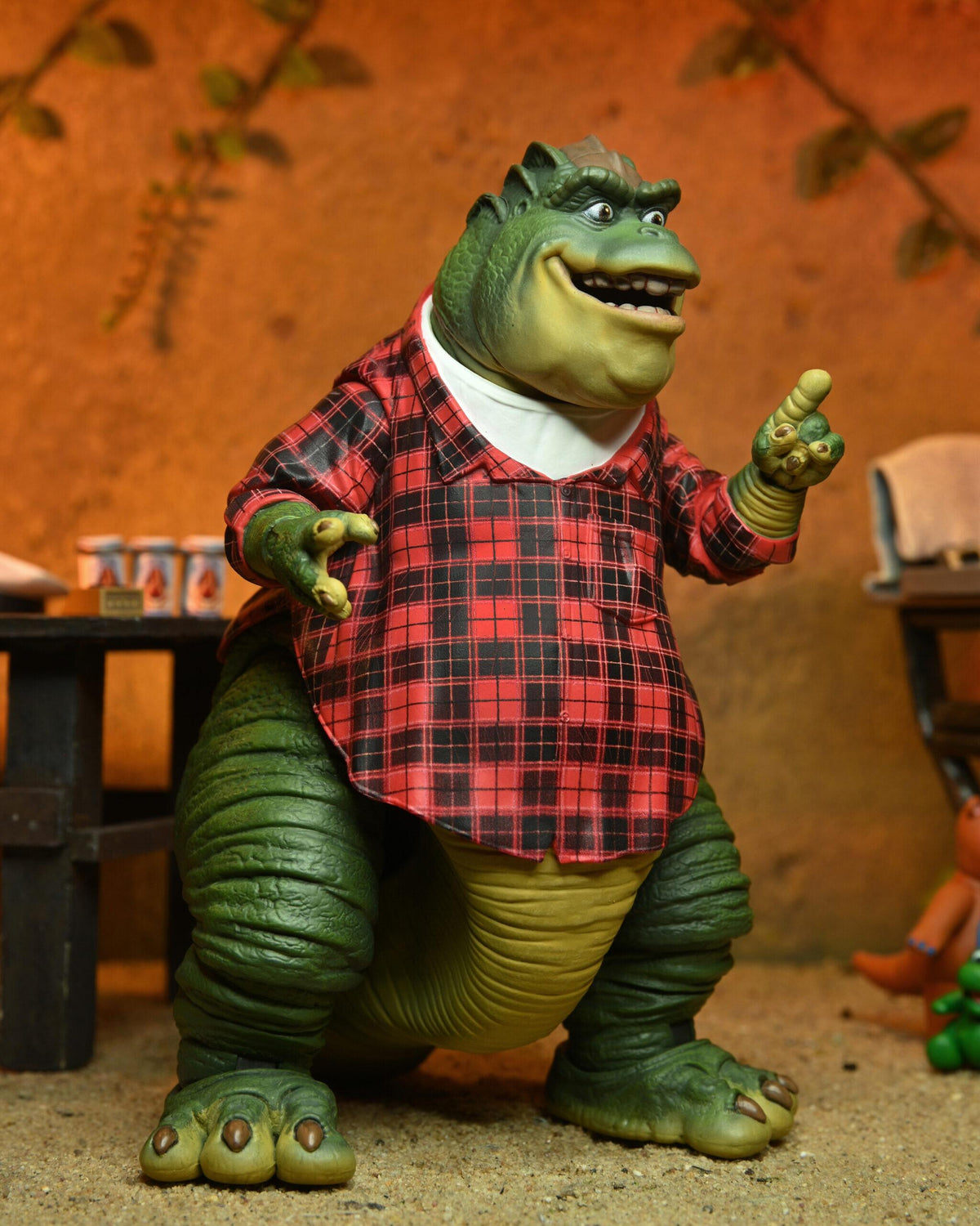 Dinosaurs Ultimate 7 Inch Scale Action Figure - Earl Sinclair