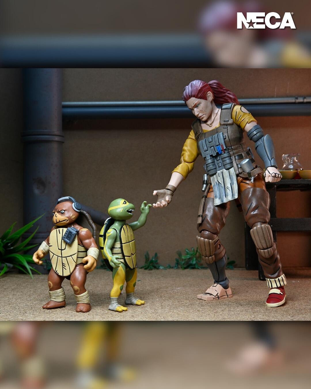 Teenage Mutant Ninja Turtles The Last Ronin Comic 7 Inch Ultimate Action Figure - Grammy April With Baby Yi & Moja