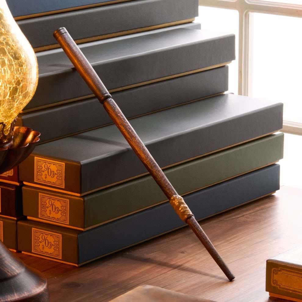 Harry Potter Wand Replica In Ollivanders Box - Ron Weasley First Wand