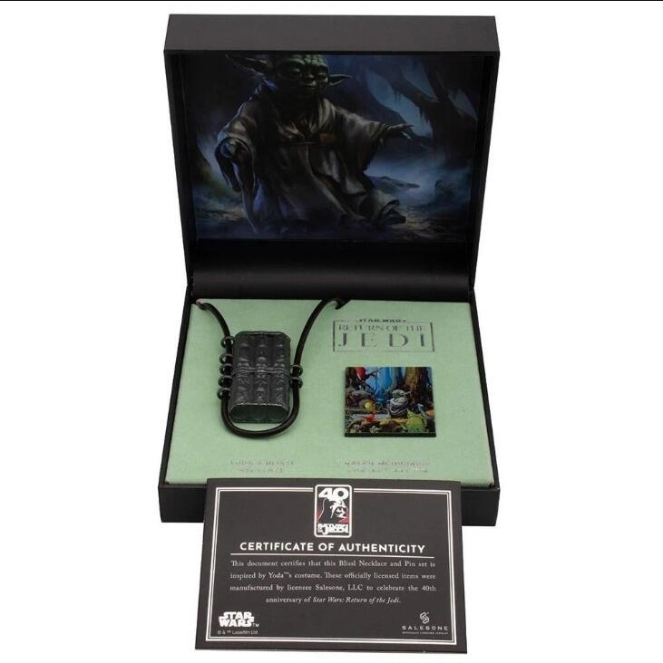 Star Wars: Return of the Jedi 40th Anniversary *SAF UK Exclusive*- Yoda Necklace and Pin Set